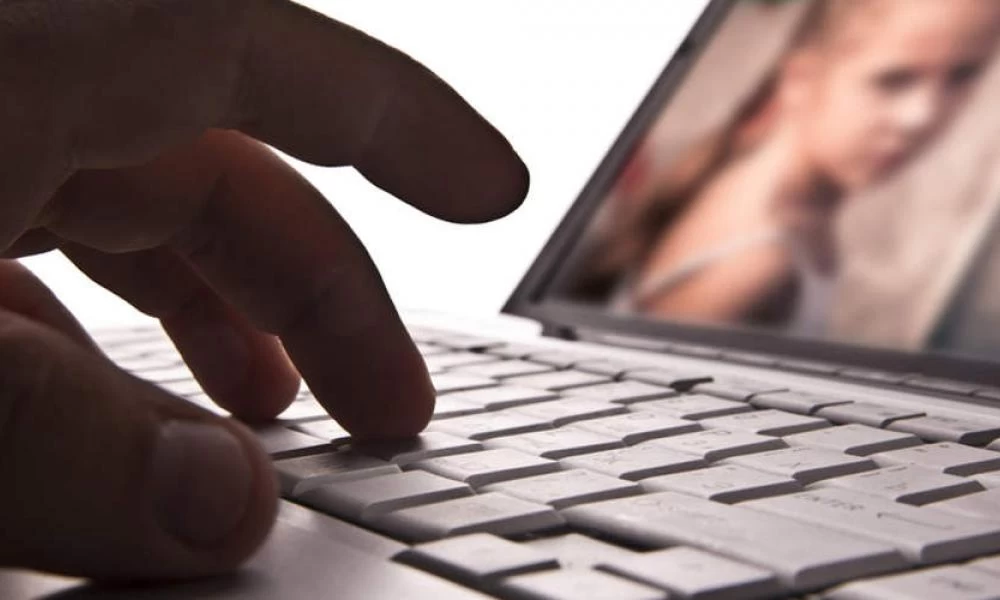 ΣΟΚ: 36χρονος κατείχε πάνω από 600 αρχεία παιδικής πορνογραφίας